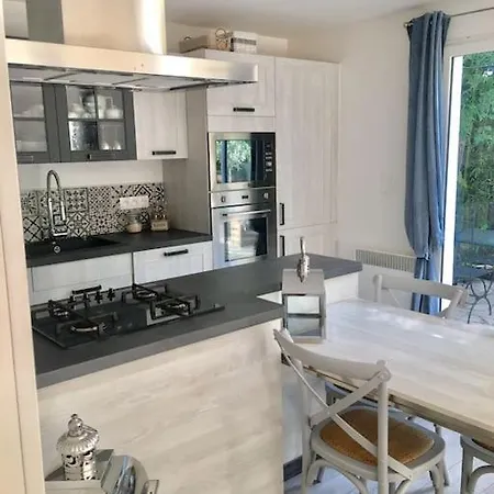 Cap D'antibes 50m From The 3 Bedrooms/pool Antibes