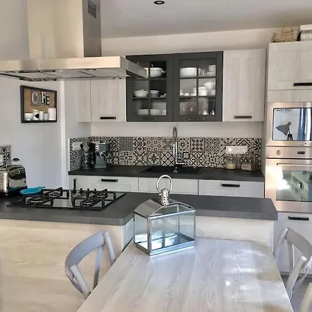 Villa Cap D'antibes 50m From The 3 Bedrooms/pool *