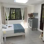 Cap D'antibes 50m From The 3 Bedrooms/pool Villa