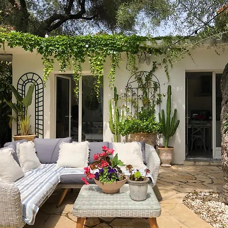 Cap D'antibes 50m From The 3 Bedrooms/pool Villa *