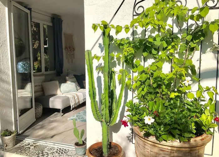 Cap D'antibes 50m From The 3 Bedrooms/pool Villa