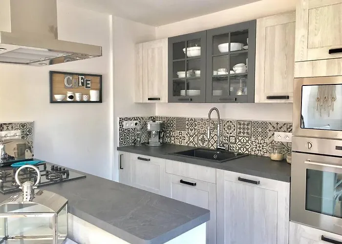 Cap D'antibes 50m From The 3 Bedrooms/pool Antibes