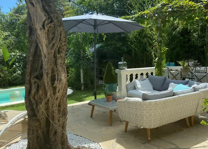 Cap D'antibes 50m From The 3 Bedrooms/pool Villa *